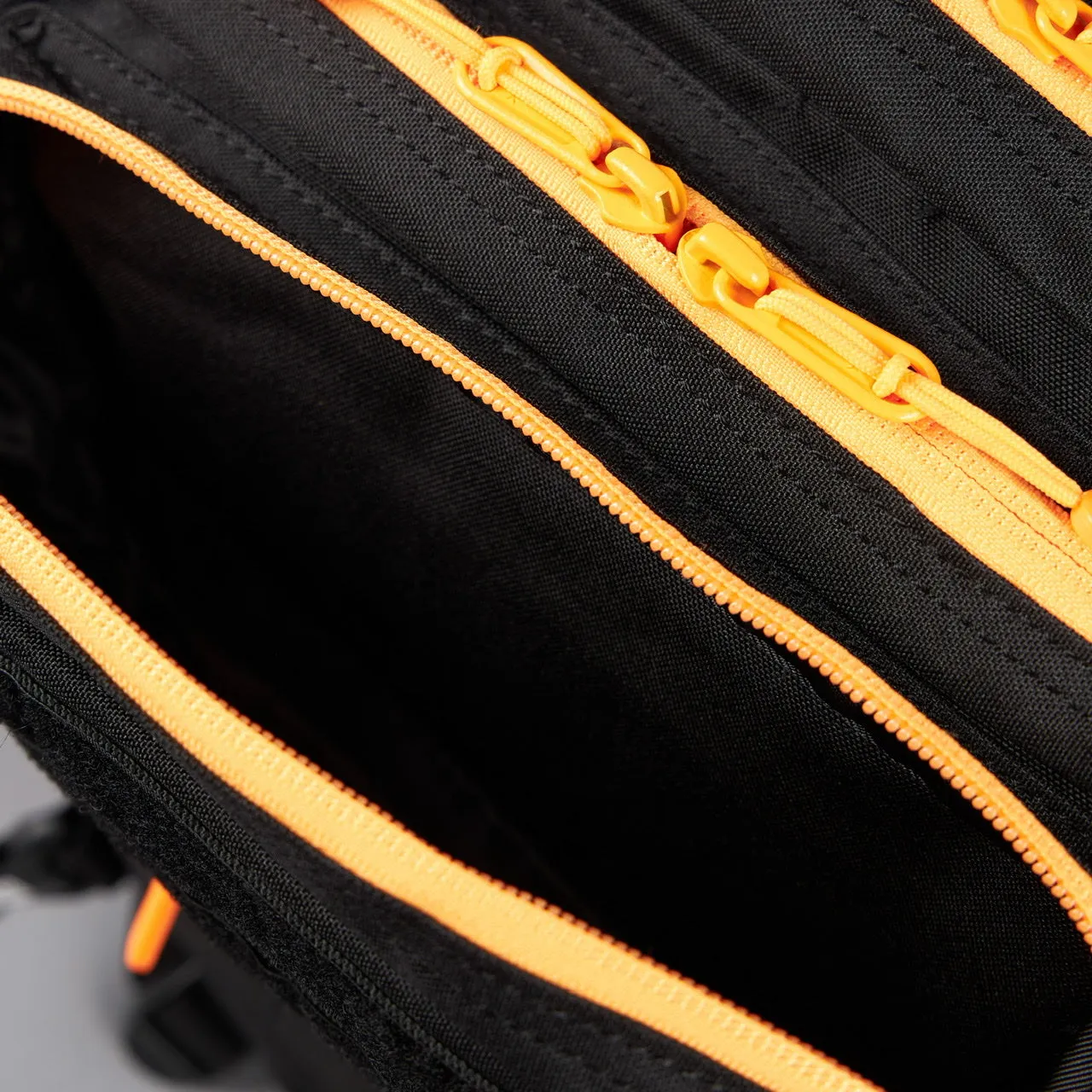 25L Backpack Black Neon Orange