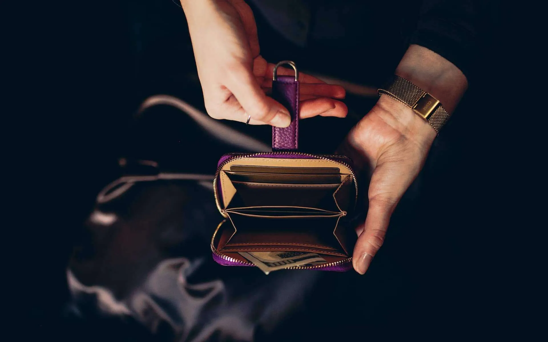 BELGRAVIA Zipper Wallet