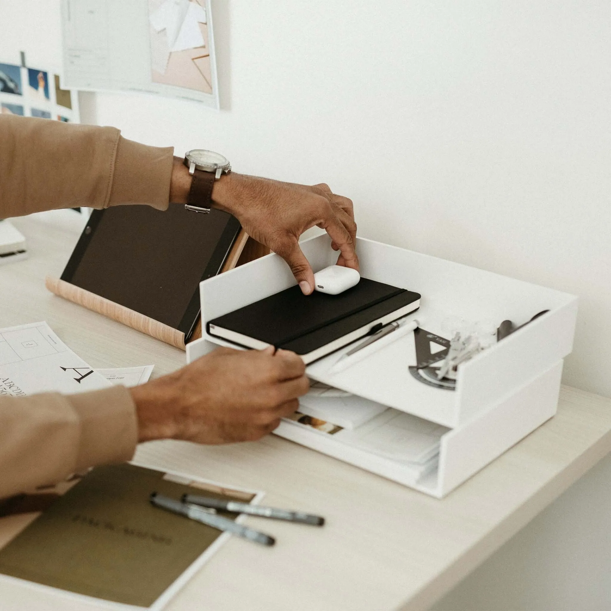 Belong Freestanding Document Tray