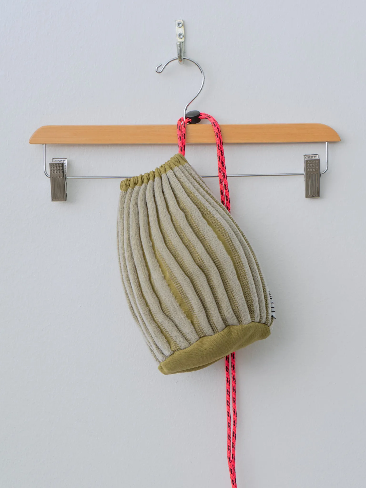 Bouncy Mid Bag - Khaki bag/Pink cord