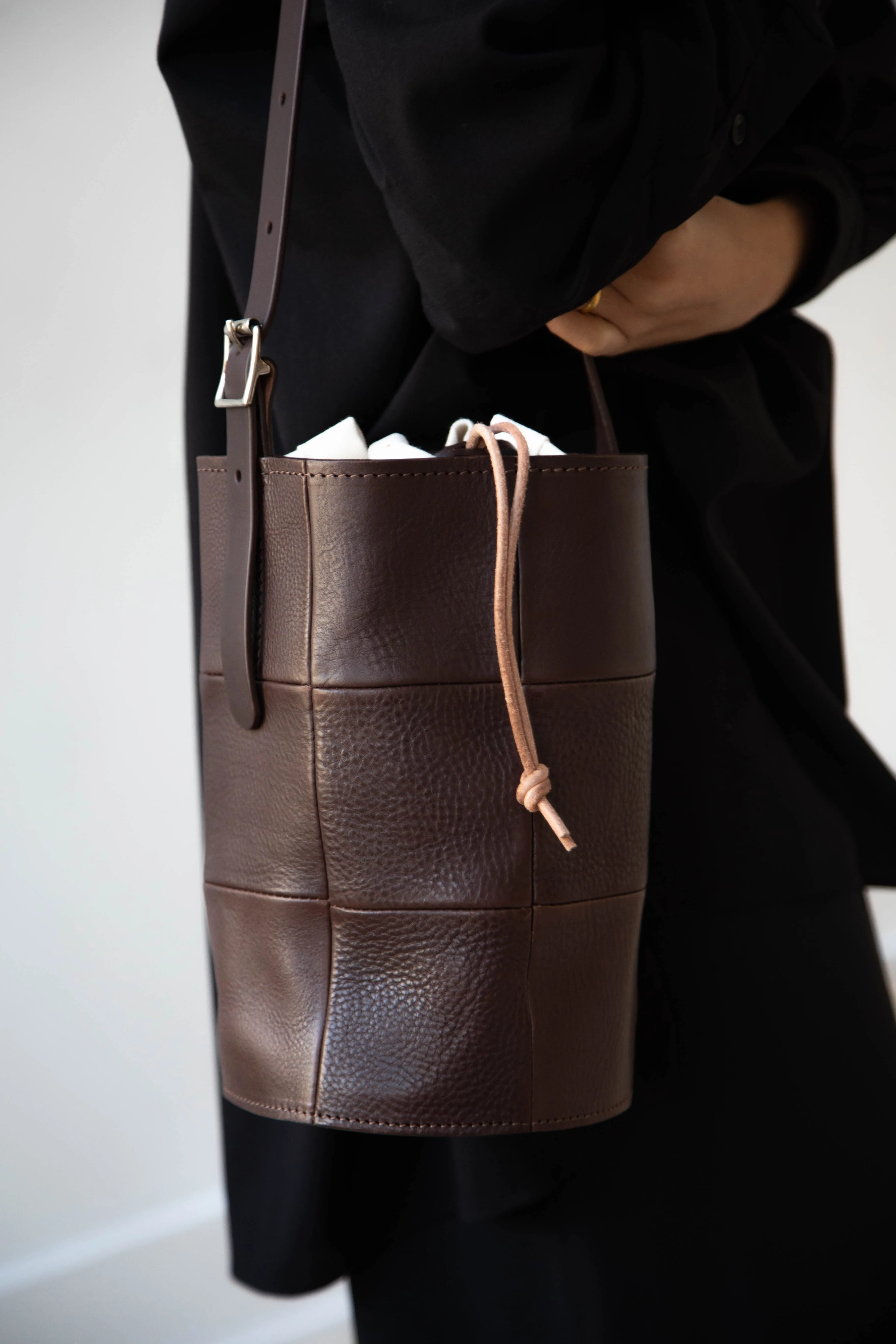 Cawley | Leather Bucket Bag in Chocolate