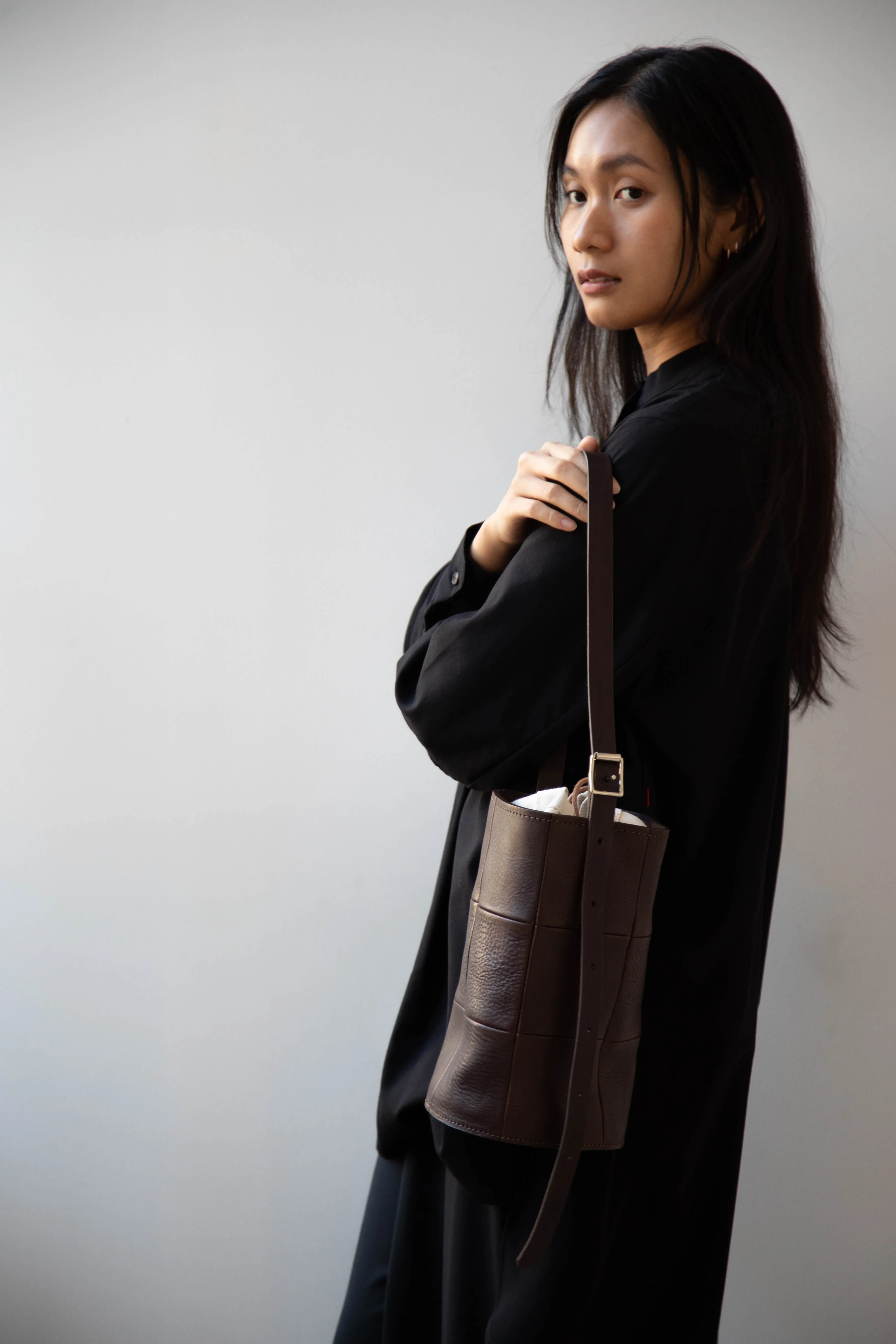 Cawley | Leather Bucket Bag in Chocolate