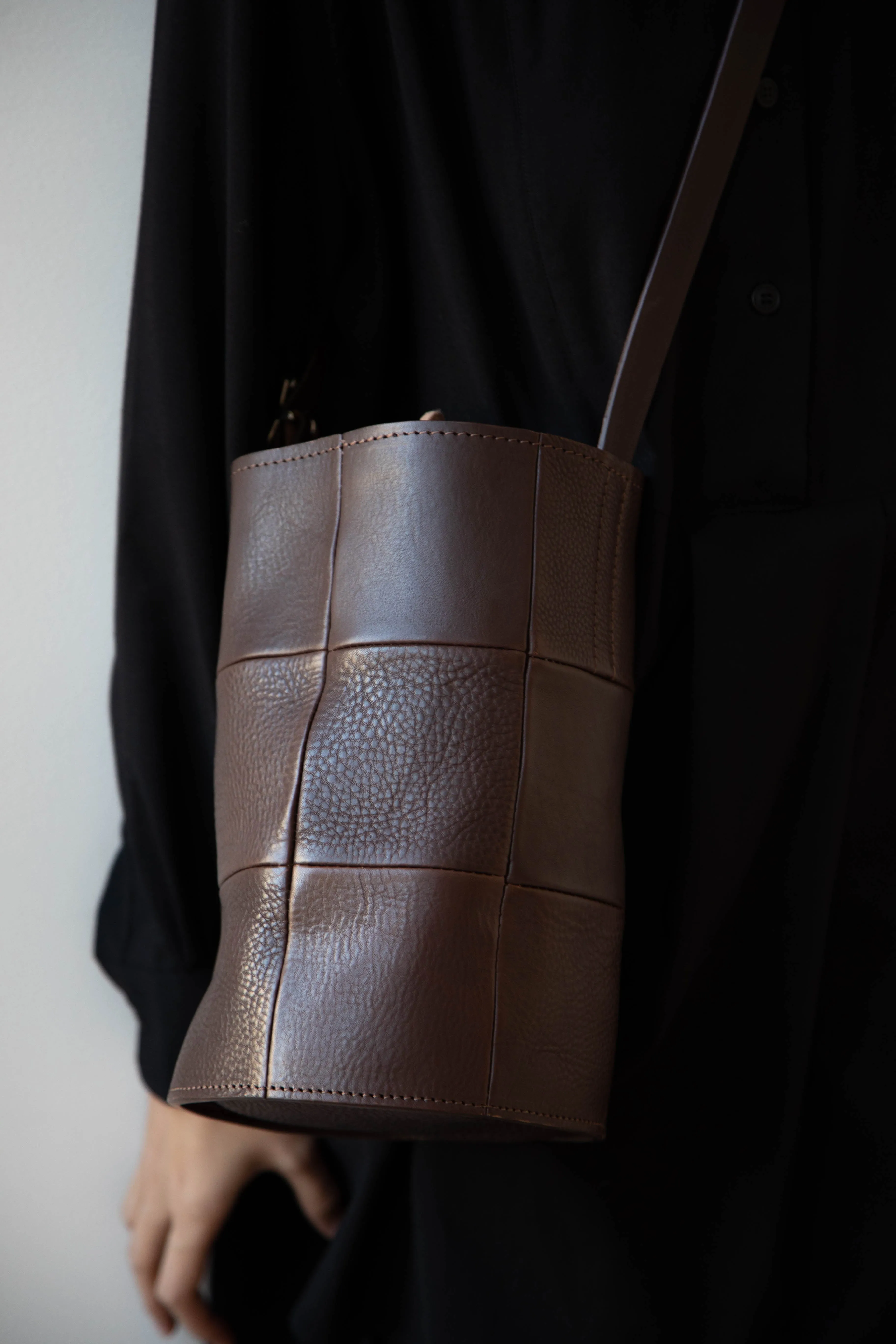 Cawley | Leather Bucket Bag in Chocolate