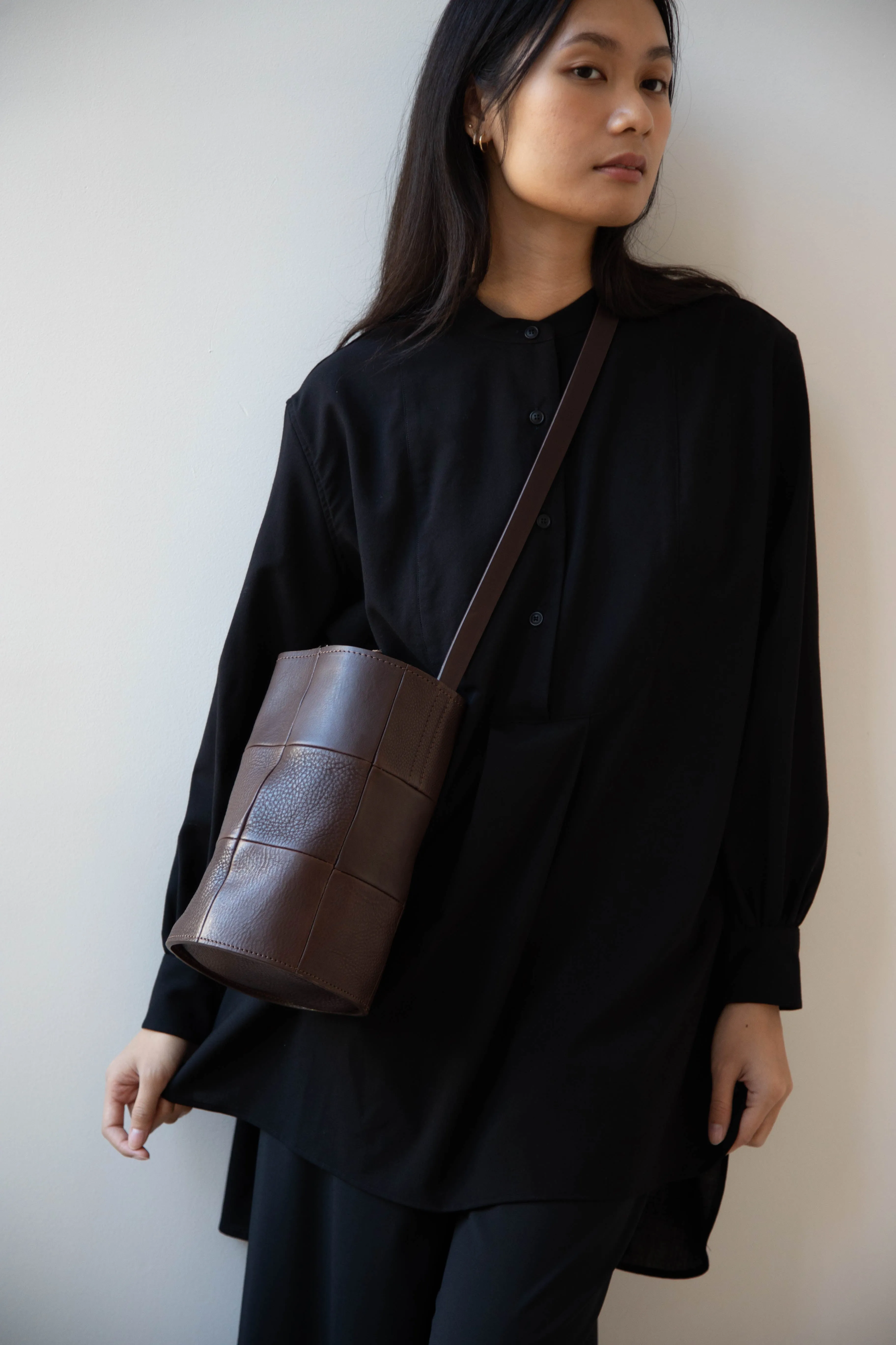 Cawley | Leather Bucket Bag in Chocolate