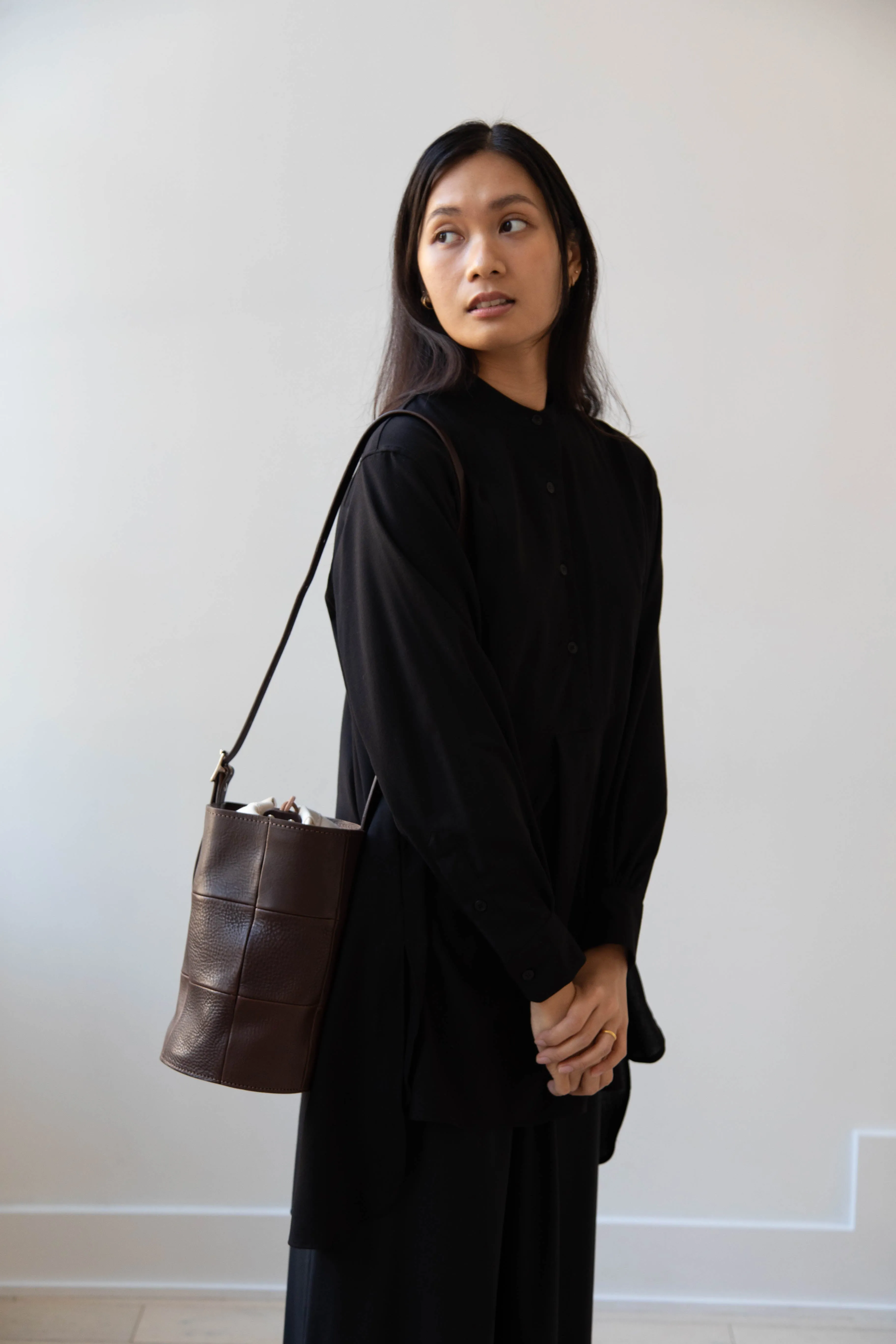 Cawley | Leather Bucket Bag in Chocolate