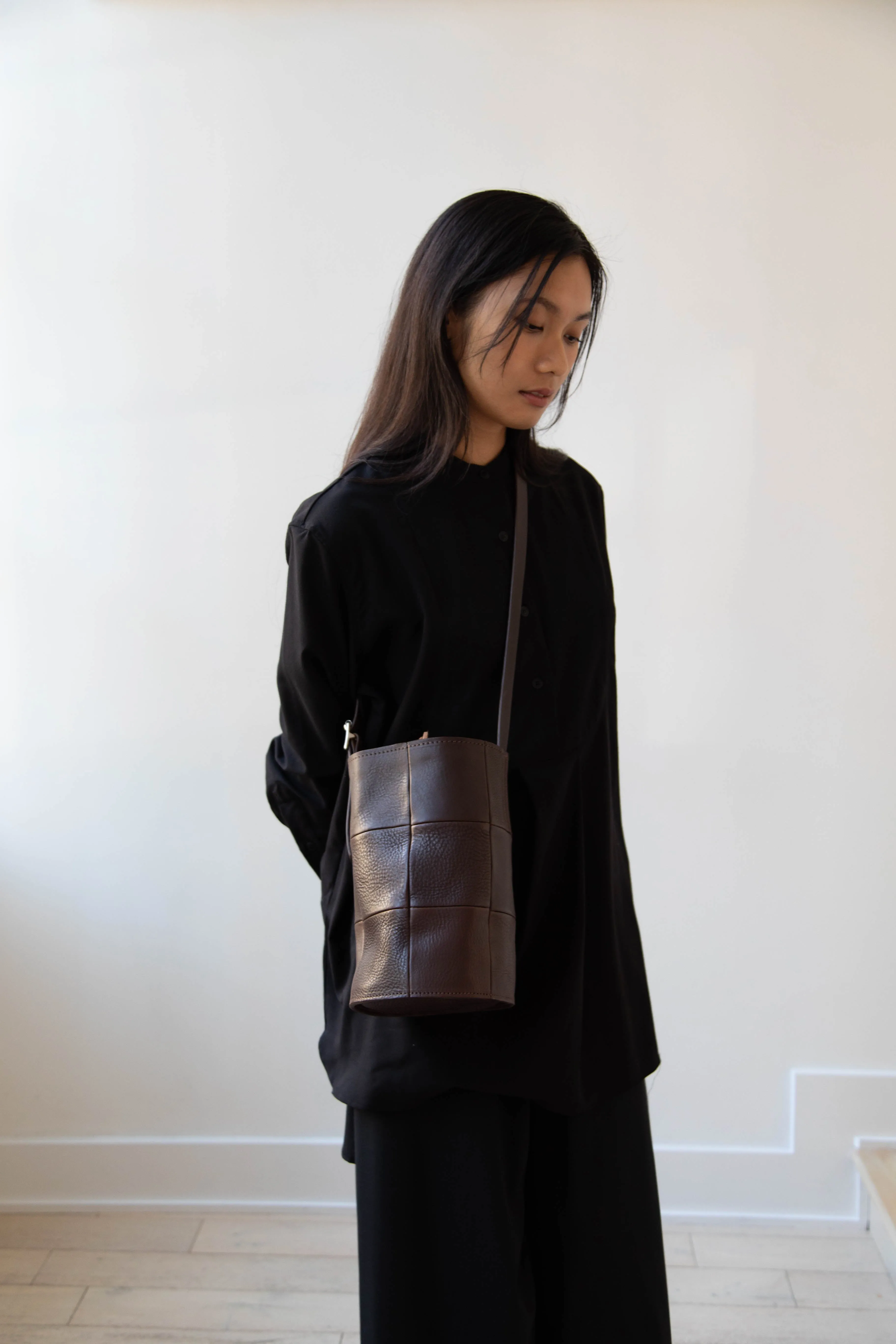 Cawley | Leather Bucket Bag in Chocolate