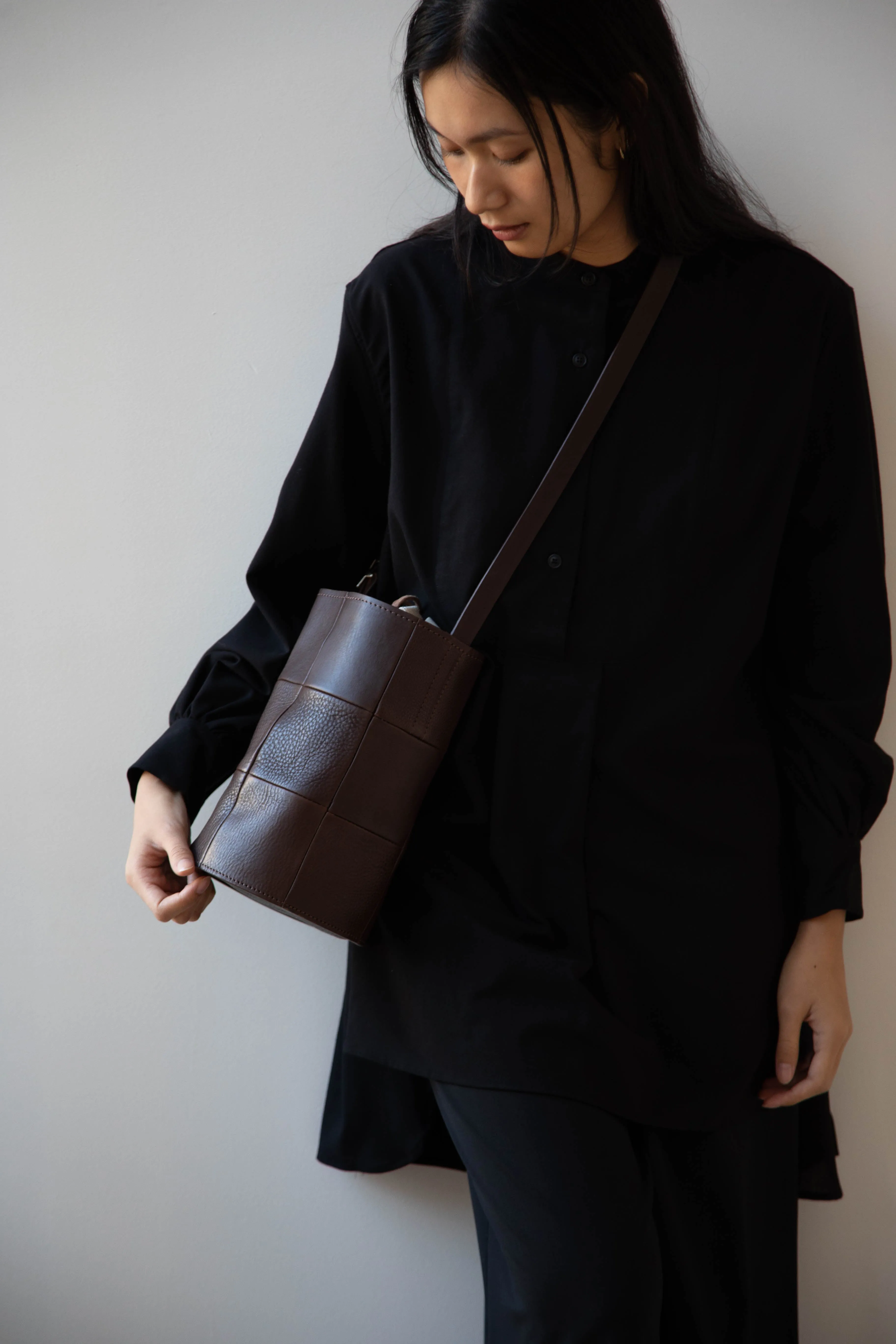 Cawley | Leather Bucket Bag in Chocolate