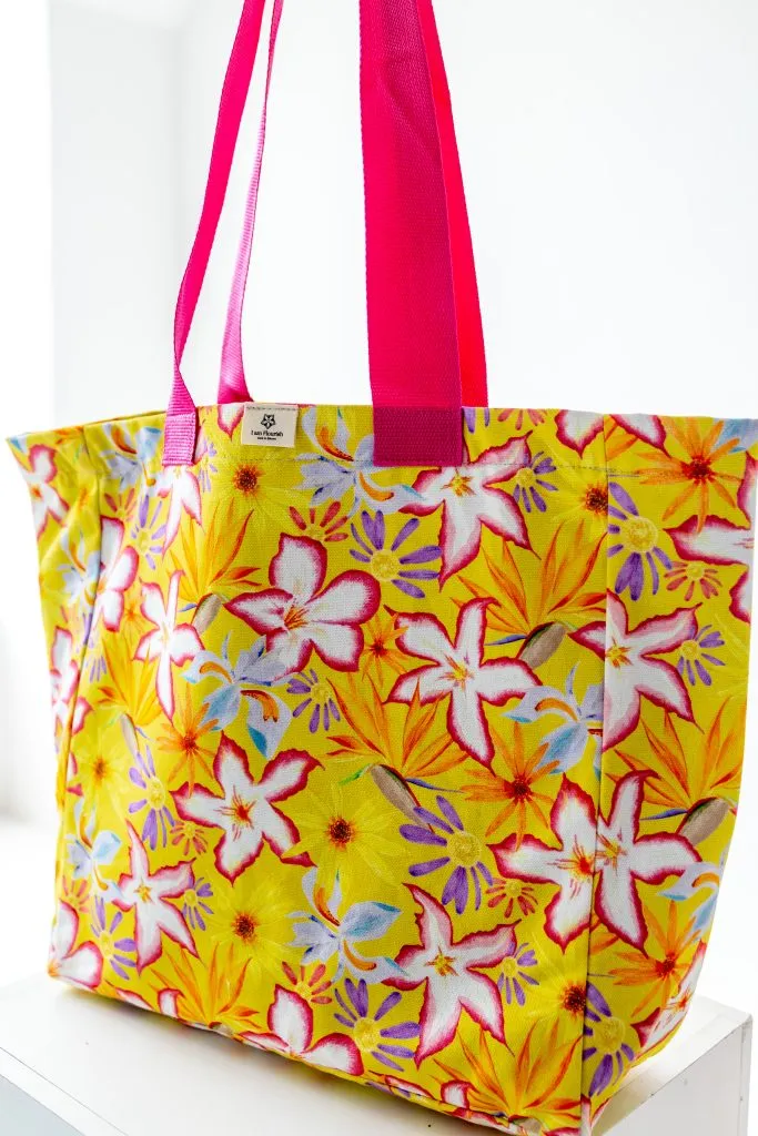 Impala Lily Tote Bags