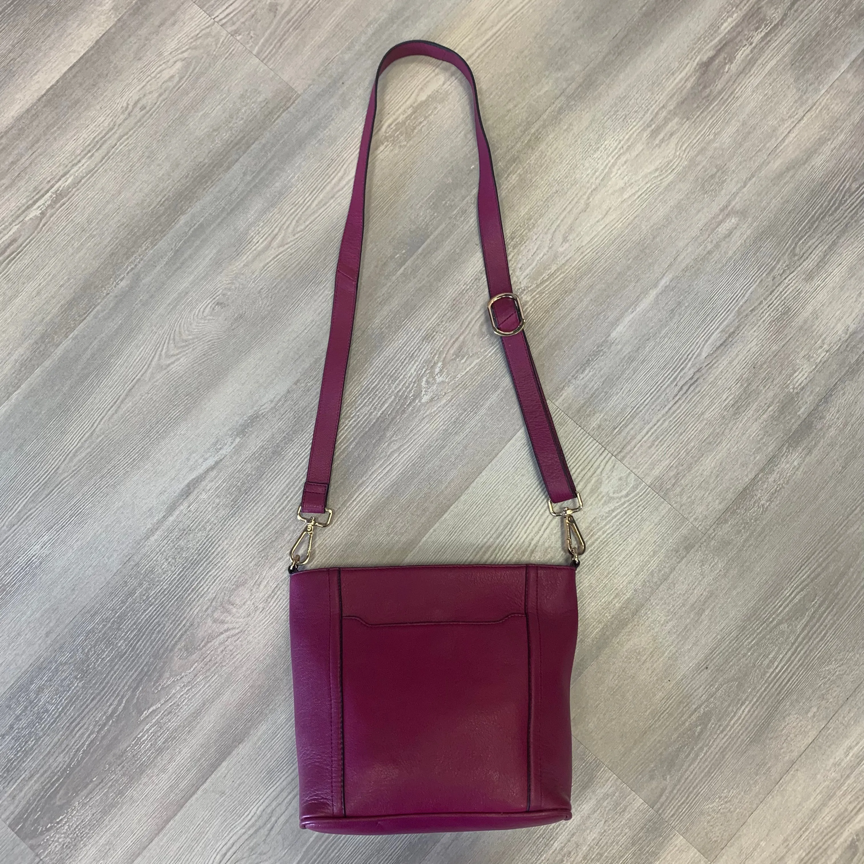 ORCHID LEATHER BUCKET BAG