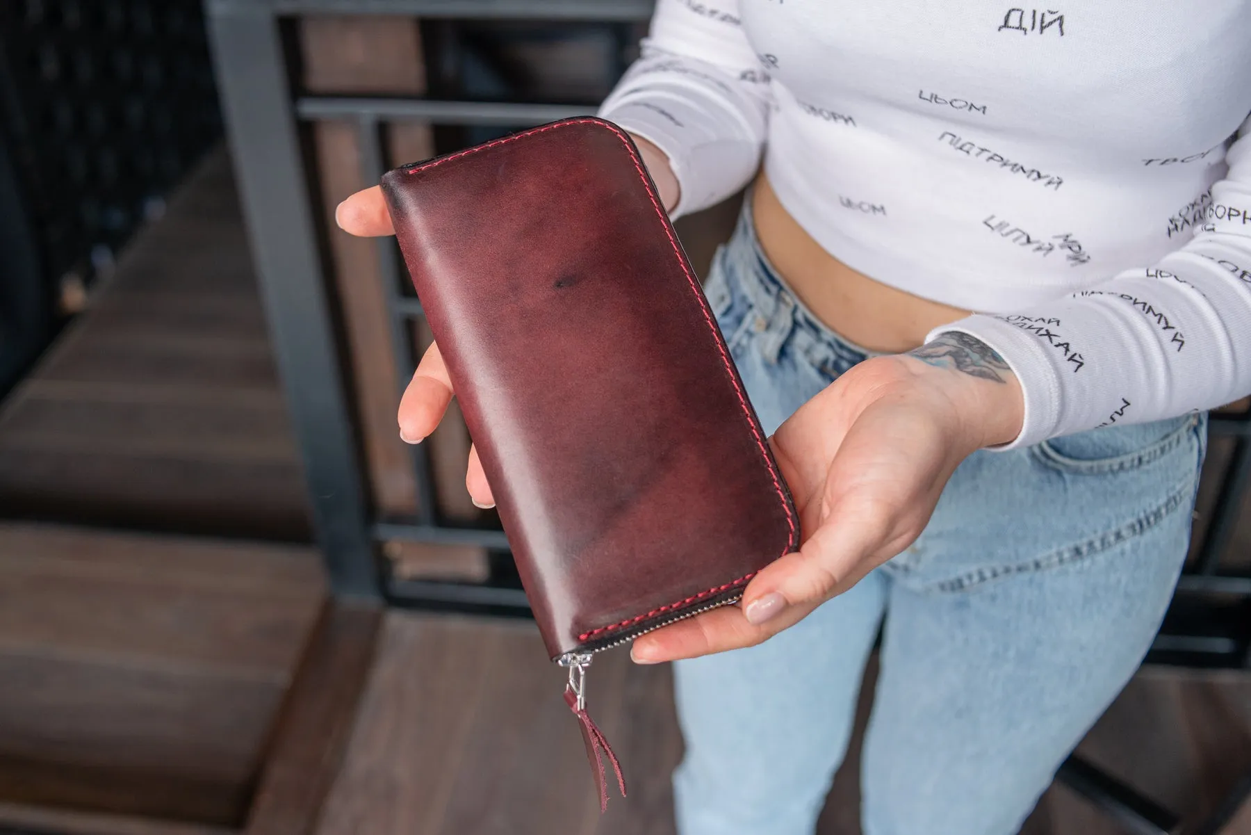 Personalized Leather Clutch, Full Grain Leather Clutch, Burgundi womens leather wallet, Zipped leather wallet, Wrist Bag, Womens gift